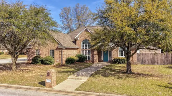 1106 Owl Drive, Decatur, TX 76234