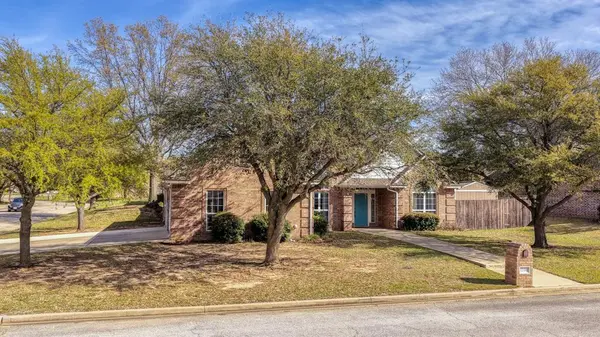 1106 Owl Drive, Decatur, TX 76234