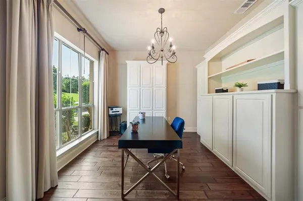 5048 Exposition Way, Fort Worth, TX 76244