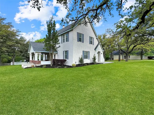 1205 Forest Ridge Drive, Bedford, TX 76022