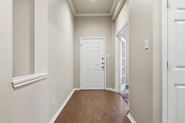 1846 Crosshaven Drive, Lewisville, TX 75077