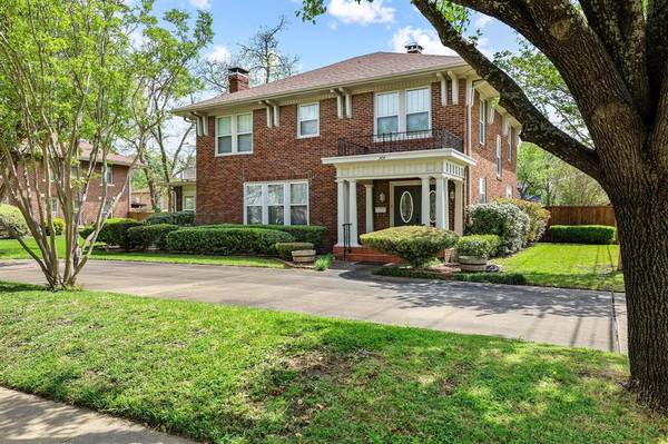 304 E 9th Street, Bonham, TX 75418