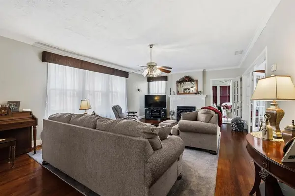 304 E 9th Street, Bonham, TX 75418