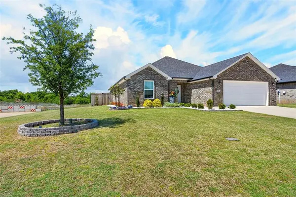 100 Midway Meadows, Pottsboro, TX 75076
