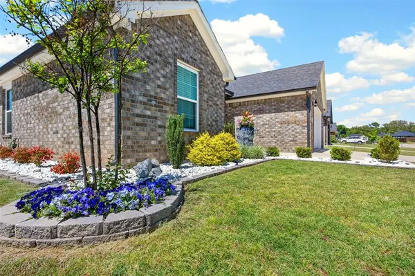 100 Midway Meadows, Pottsboro, TX 75076