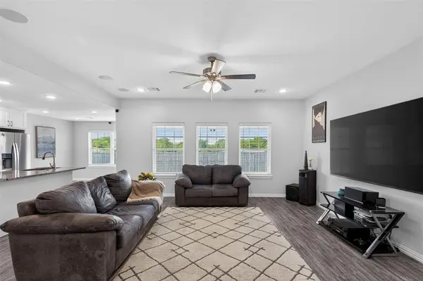 100 Midway Meadows, Pottsboro, TX 75076