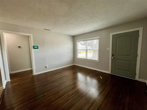 5432 Thomas Lane, River Oaks, TX 76114