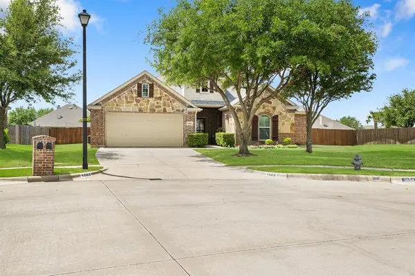 1688 Pecos Court, Burleson, TX 76028