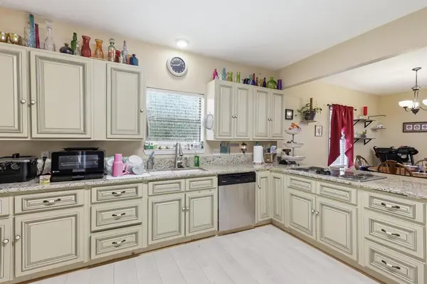 511 N Wood Street, Cleburne, TX 76033