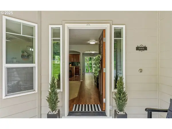 208 SALMONBERRY LN, Longview, WA 98632