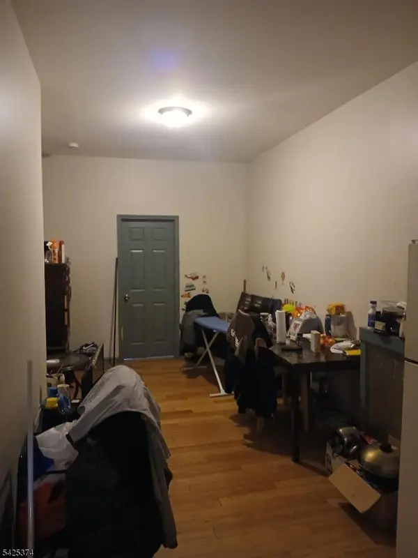 19 Stevens Ave, Jersey City, NJ 07305