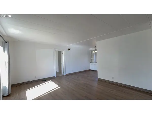 1330 W SUNLAND AVE, Hermiston, OR 97838