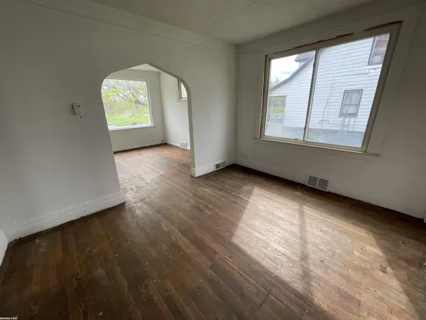 10411 Sterritt ST, Detroit, MI 48213