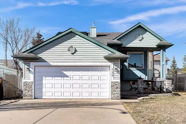 132 West Creek DR, Chestermere, AB T1X 1K6