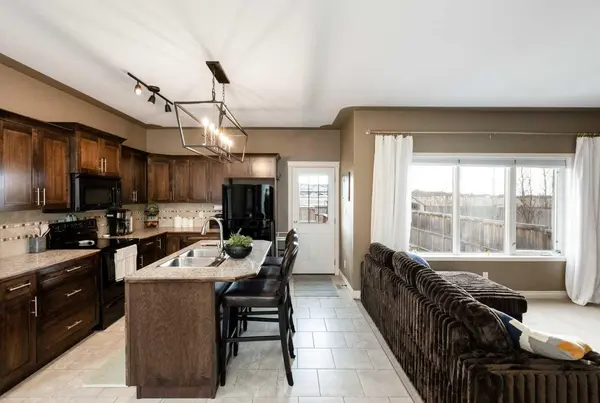 67 Bowman CIR, Sylvan Lake, AB T4S 0H9