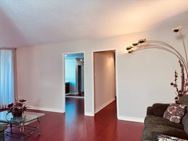 75 Graydon Hall DR #2308, Toronto C13, ON M3A 3M5