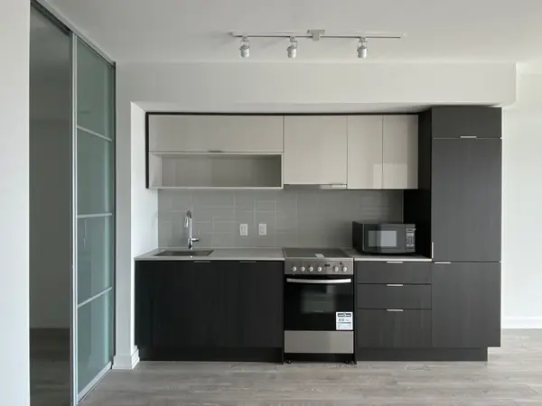 159 Wellesley ST #1806, Toronto C08, ON M4Y 0H5