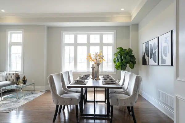 118 Burns BLVD, King, ON L7B 0M5