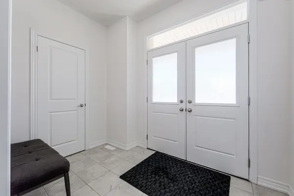 7 Wakefield BLVD, Essa, ON L3W 0L7