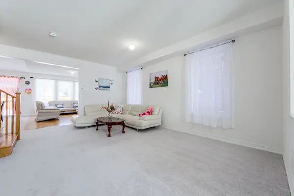 7 Wakefield BLVD, Essa, ON L3W 0L7