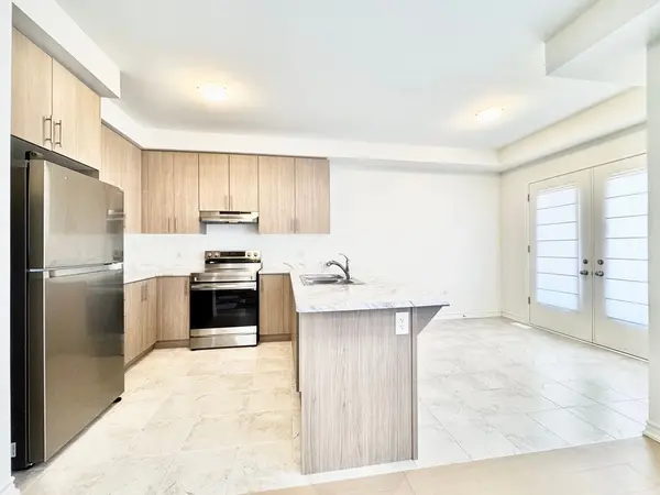 12 Daisy ST, Springwater, ON L9X 2C5