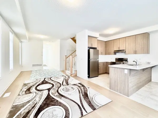 12 Daisy ST, Springwater, ON L9X 2C5