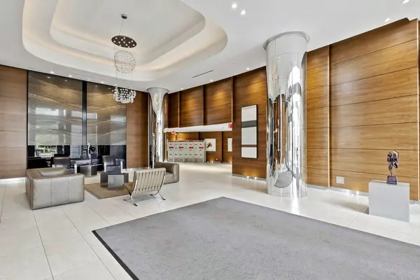 9 Valhalla Inn RD #1503, Toronto W08, ON M9B 0B1