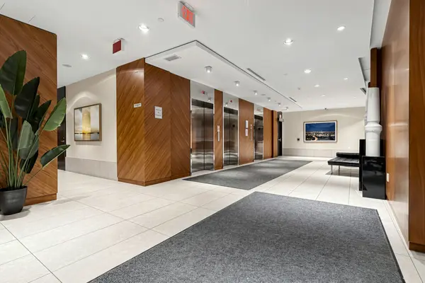 9 Valhalla Inn RD #1503, Toronto W08, ON M9B 0B1