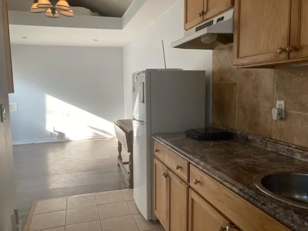 400 Nairn AVE #(Grdn), Toronto W03, ON M6E 4J3