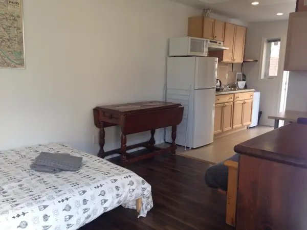 400 Nairn AVE #(Grdn), Toronto W03, ON M6E 4J3