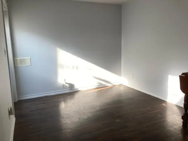 400 Nairn AVE #(Grdn), Toronto W03, ON M6E 4J3