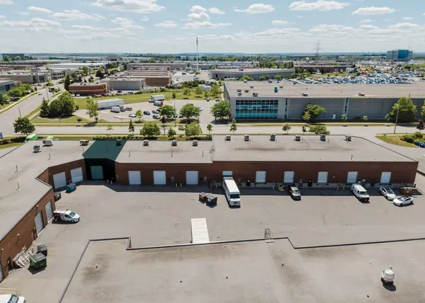 335 Admiral BLVD #10, Mississauga, ON L5T 2N2