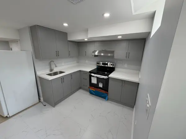 Lower - 4792 Glasshill GRV, Mississauga, ON L5M 7R5