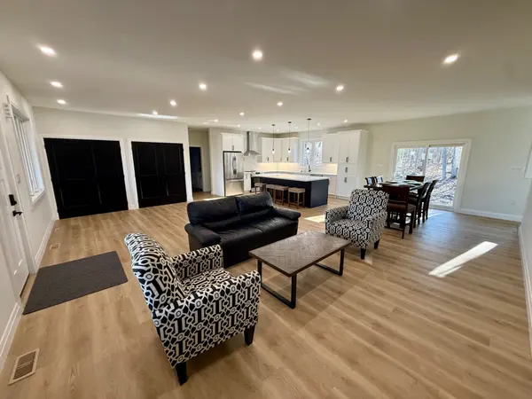 16 Millies WAY, Armour, ON P0A 1C0