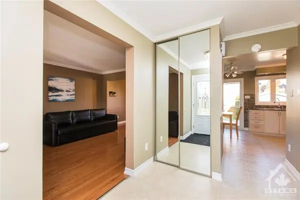 617 WILKIE DR, Orleans - Cumberland And Area, ON K4A 1R8