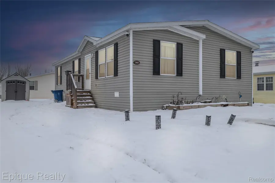 2068 Cedar CIR, Clio, MI 48420