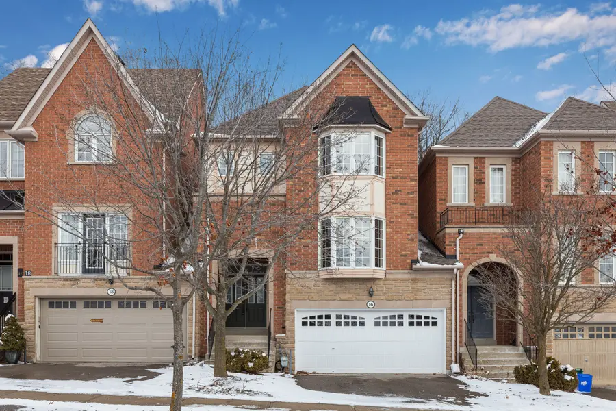 16 Carriage House CT, Richmond Hill, ON L4E 4V3