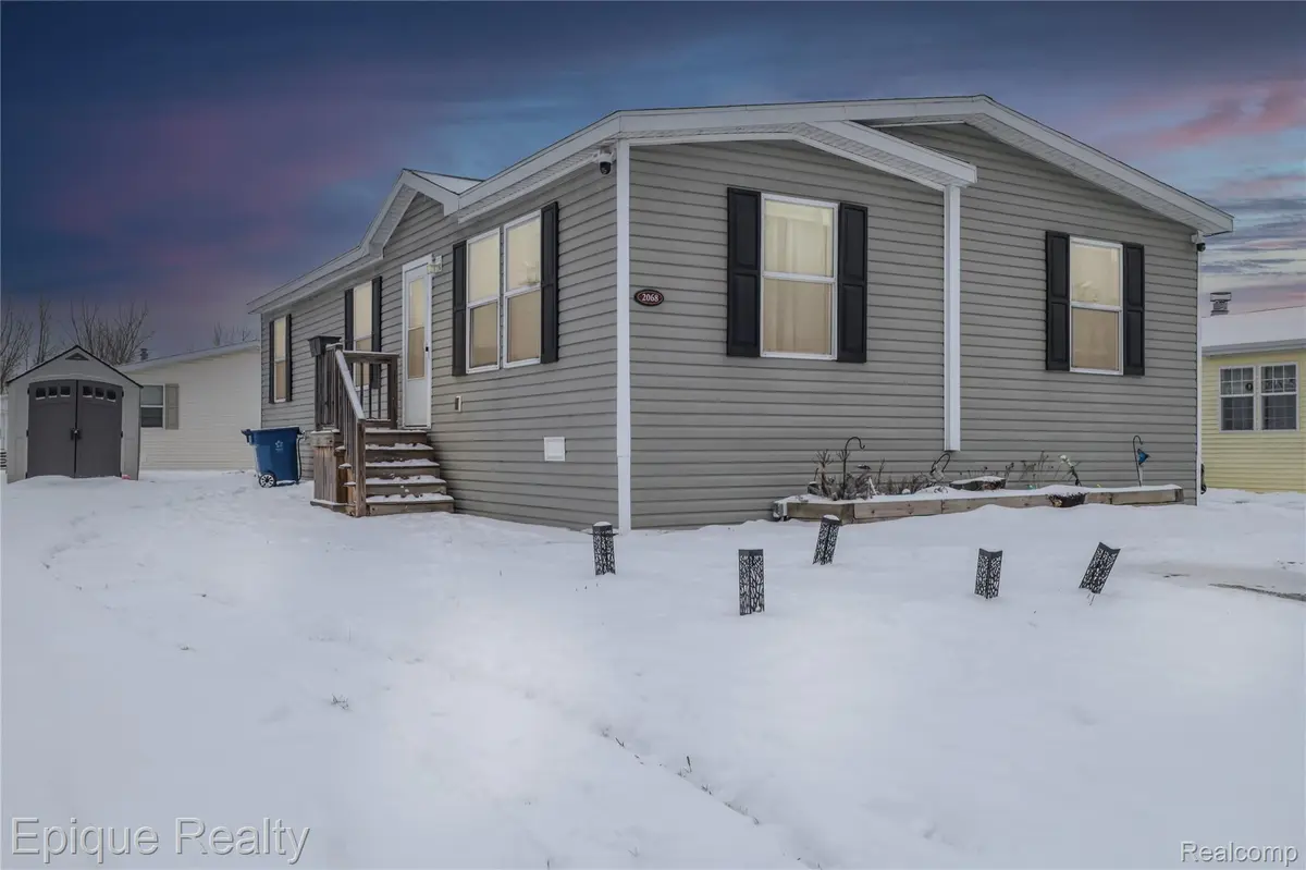 2068 Cedar CIR, Clio, MI 48420