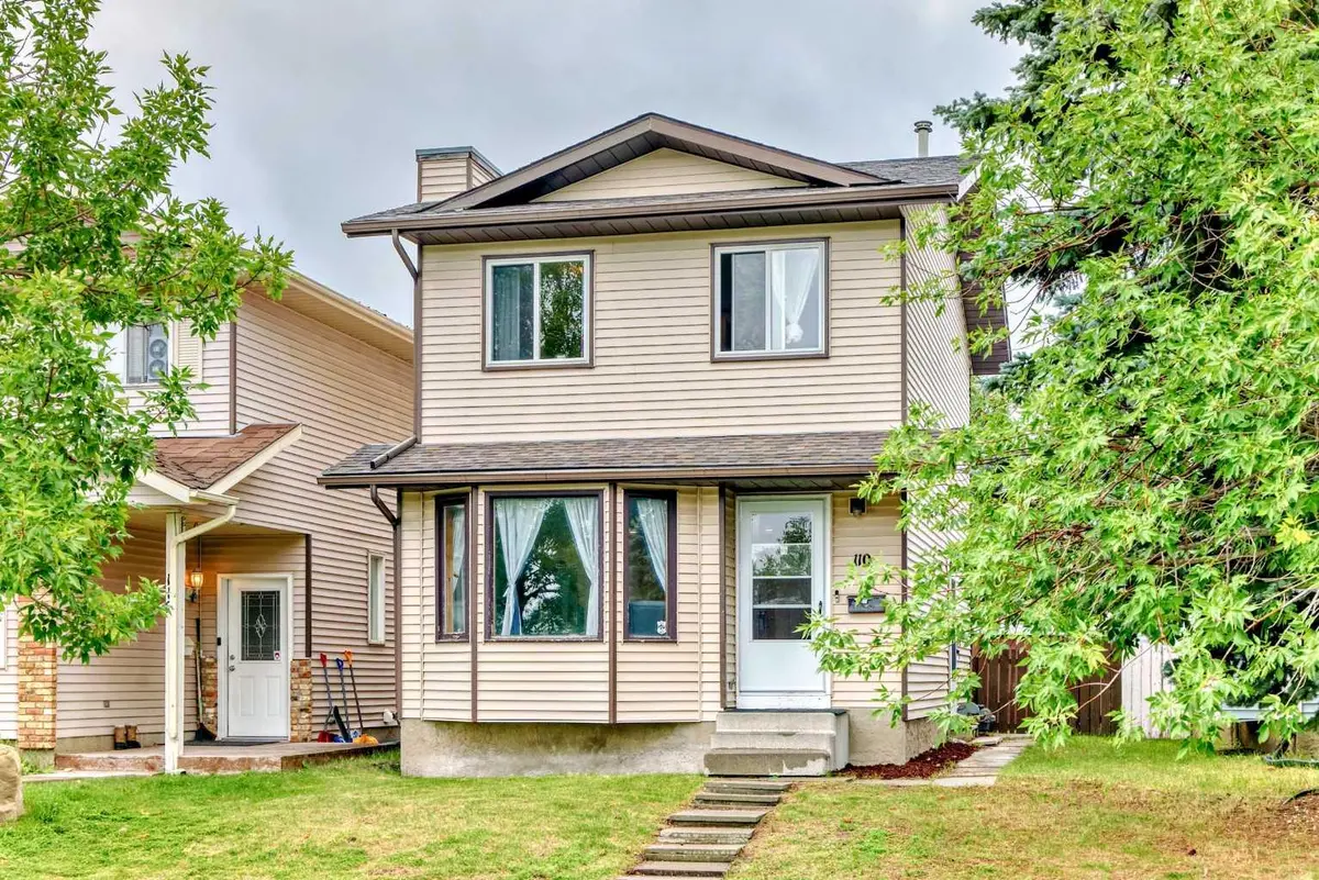 110 Edgeburn CRES NW, Calgary, AB T3A 4K3