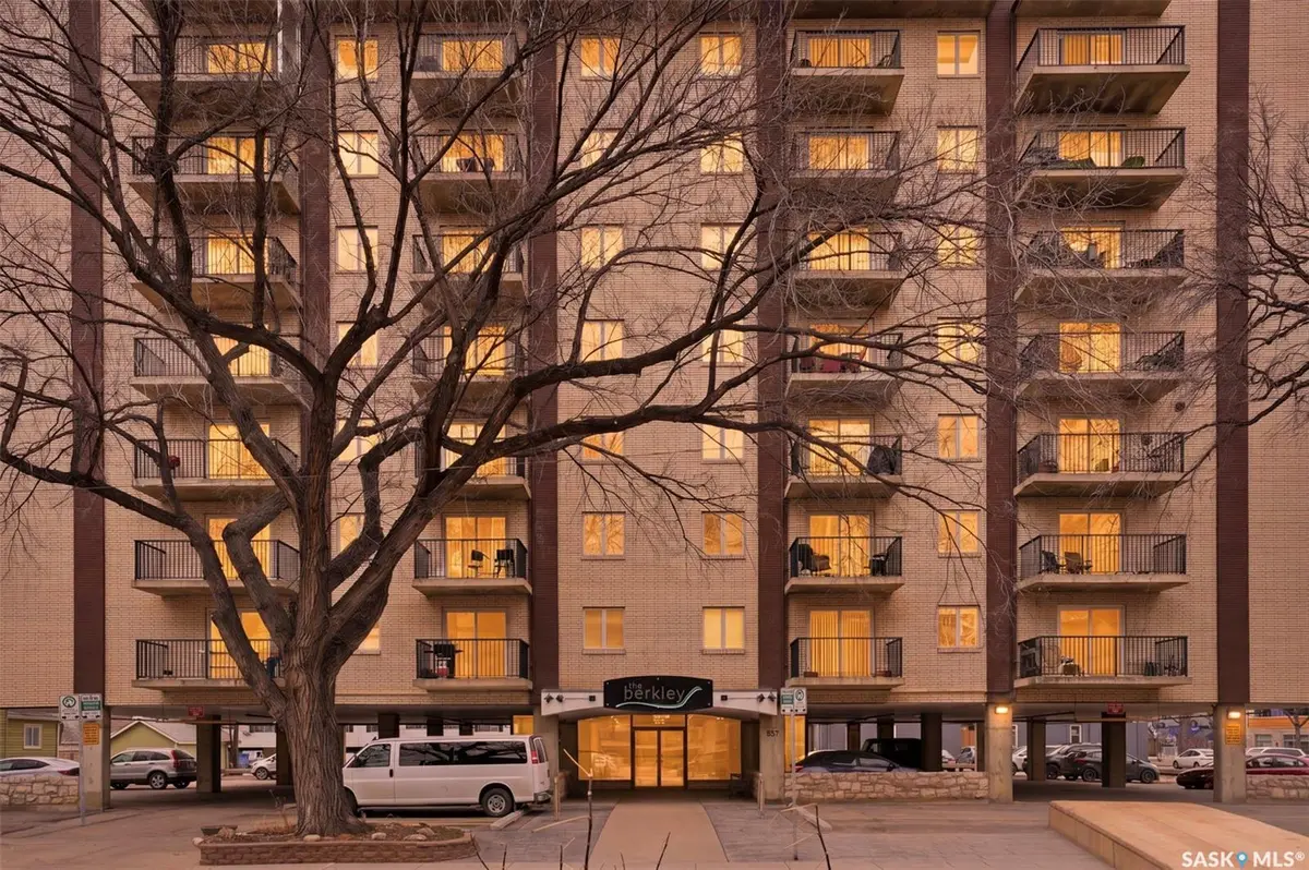 537 4th AVENUE N #104, Saskatoon, SK S7K 2M6