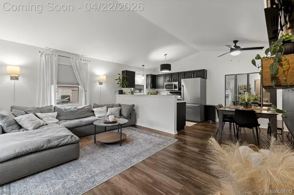 41812 King Edward CT, Clinton Charter Township, MI 48038