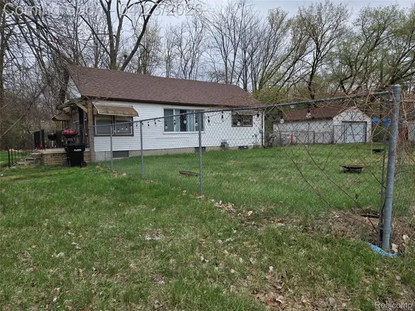 19410 Kentfield ST, Detroit, MI 48219