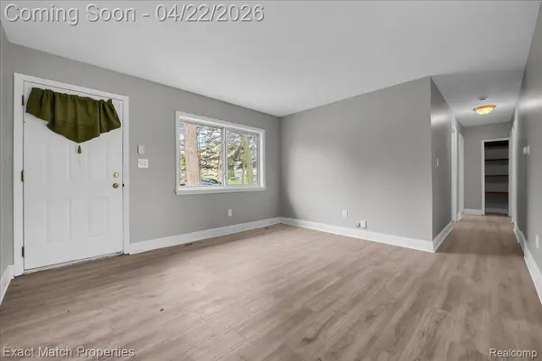 724 Parkwood AVE, Pontiac, MI 48340