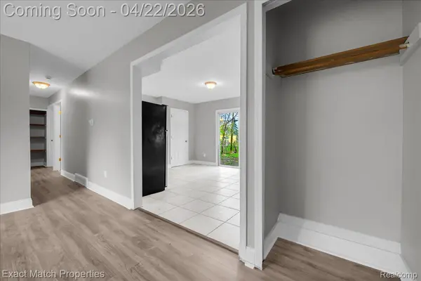 724 Parkwood AVE, Pontiac, MI 48340