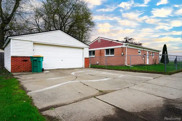 23817 Bredow AVE, Brownstown Charter Township, MI 48174