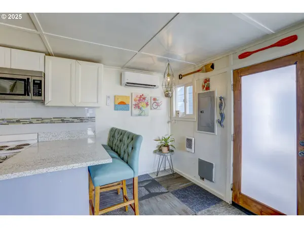 23508 NW SAINT HELENS RD #S16, Portland, OR 97231