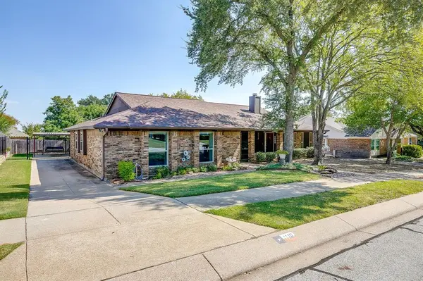 1116 Highpoint Road,  Bedford,  TX 76022