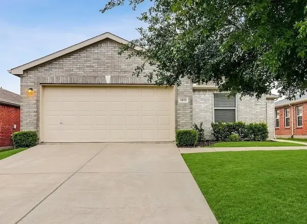 1613 Crown Point Drive, Little Elm, TX 75036