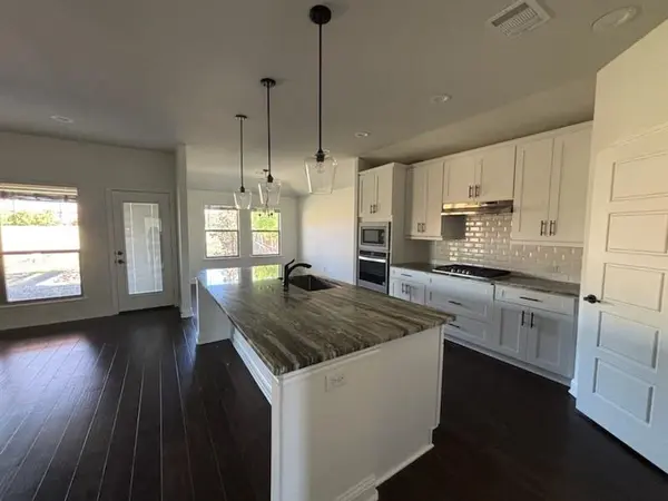 6924 Talon Bluff Drive, Fort Worth, TX 76179