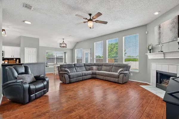 3412 Kalgary Court, Fort Worth, TX 76179